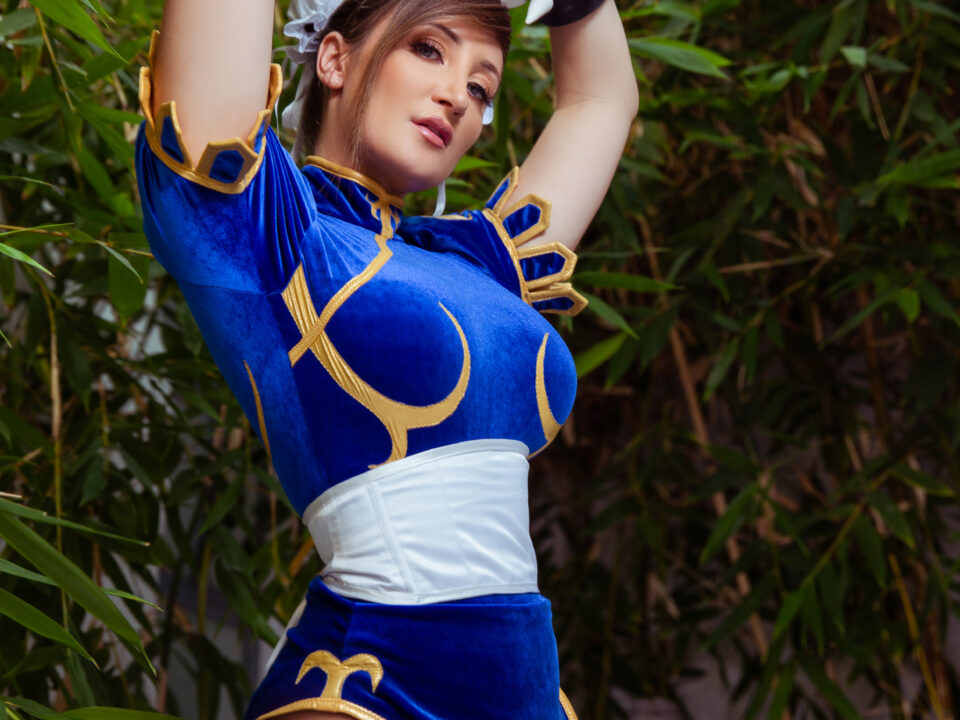 Holly-Wolf-Chun-Li-Cosplay